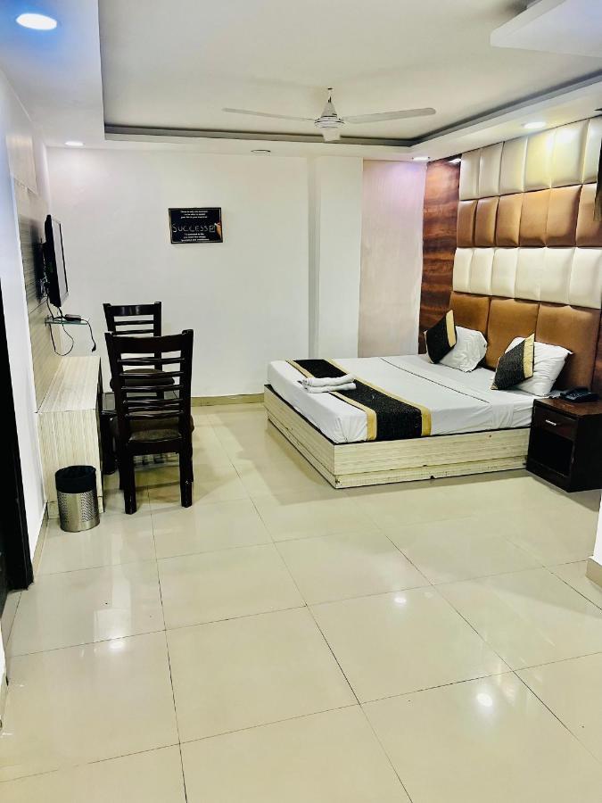Hotel Asian Plaza Delhi Airport New Delhi Exterior foto